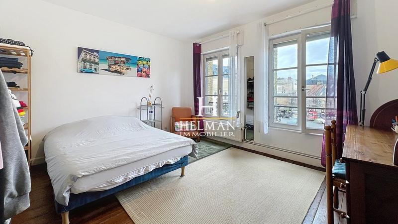 Maison - 258 m² - 7 pièces