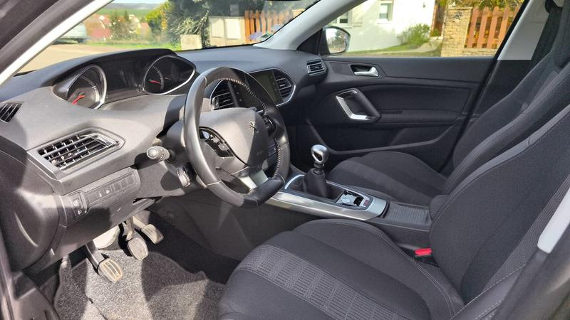 Peugeot 308 1.2 PureTech 130 Allure - Première main Entretien constructeur