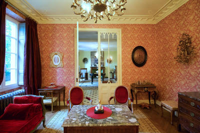 Maison - 247 m² - 15 pièces