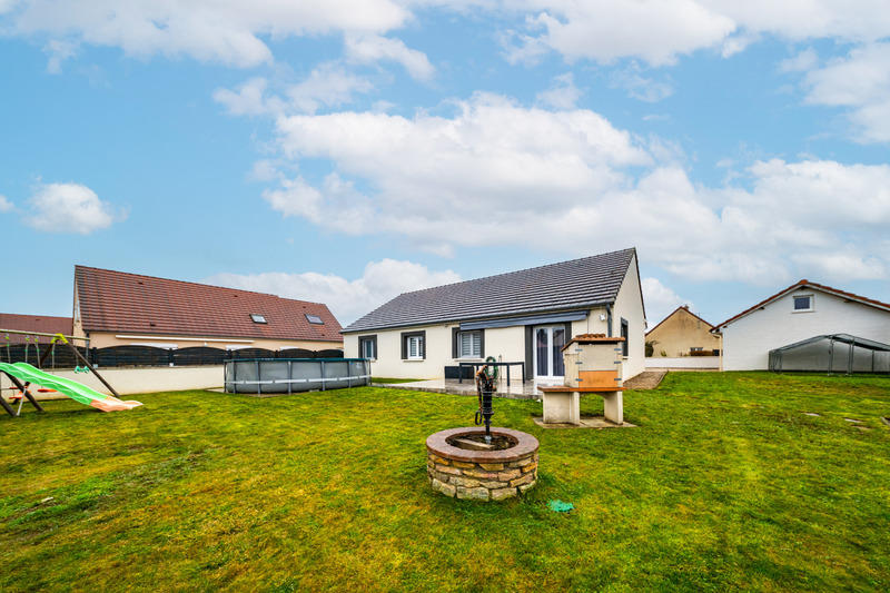 Maison - 105 m² - 5 pièces