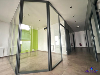 Bureau - 134 m² - 5 pièces