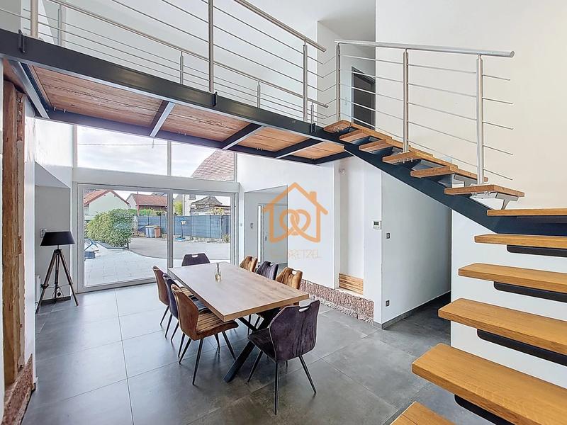 Maison - 251 m² - 10 pièces