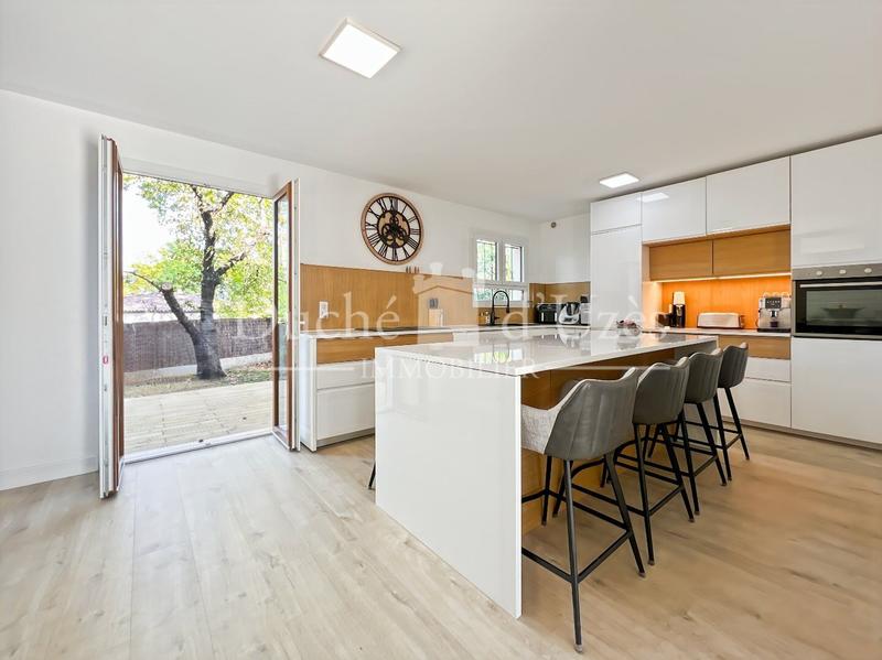 Maison - 143 m² - 5 pièces