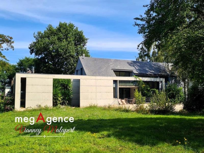 Maison d'architecte - 247 m² - 8 pièces