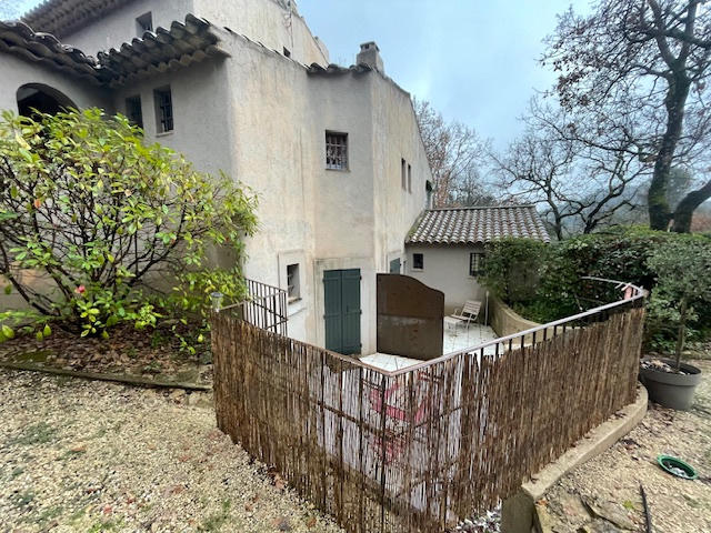 Maison - 380 m² - 10 pièces