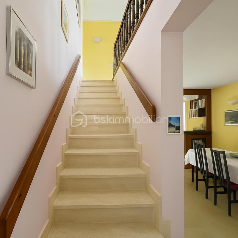 Maison - 175 m² - 7 pièces