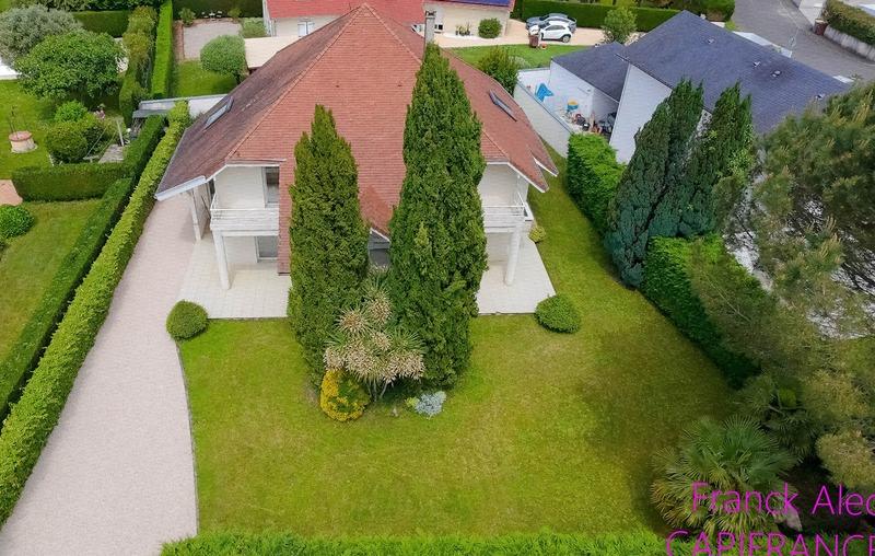 Maison - 176 m² - 6 pièces