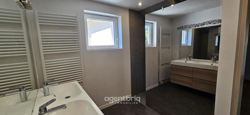 Maison - 175 m² - 7 pièces