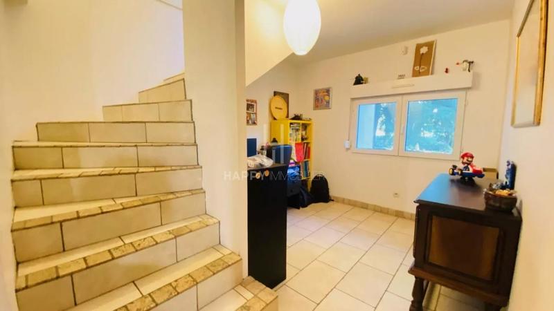 Propriété - 267 m² - 7 pièces