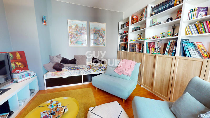 Demeure - 266 m² - 7 pièces