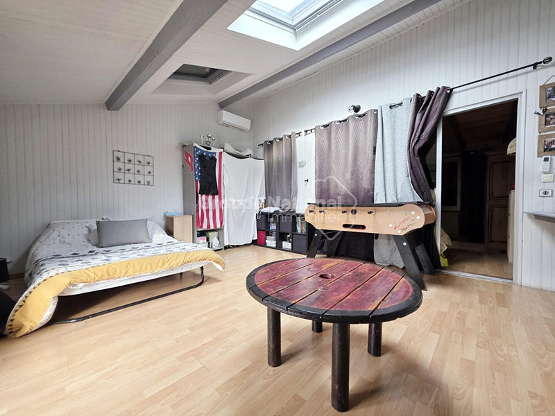 Maison - 185 m² - 7 pièces