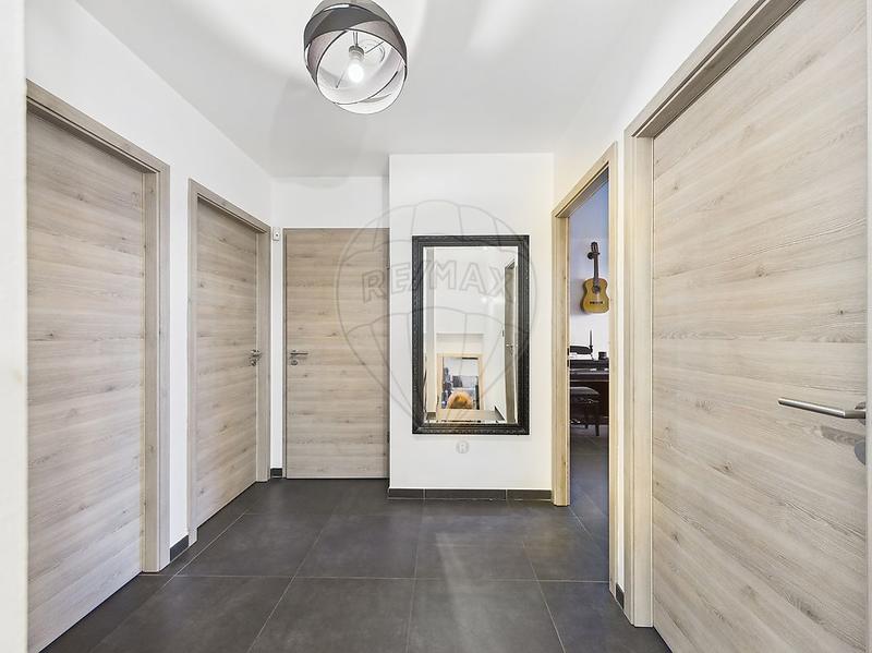 Maison - 141 m² - 6 pièces