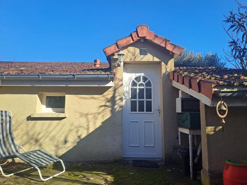 Propriété - 318 m² - 7 pièces