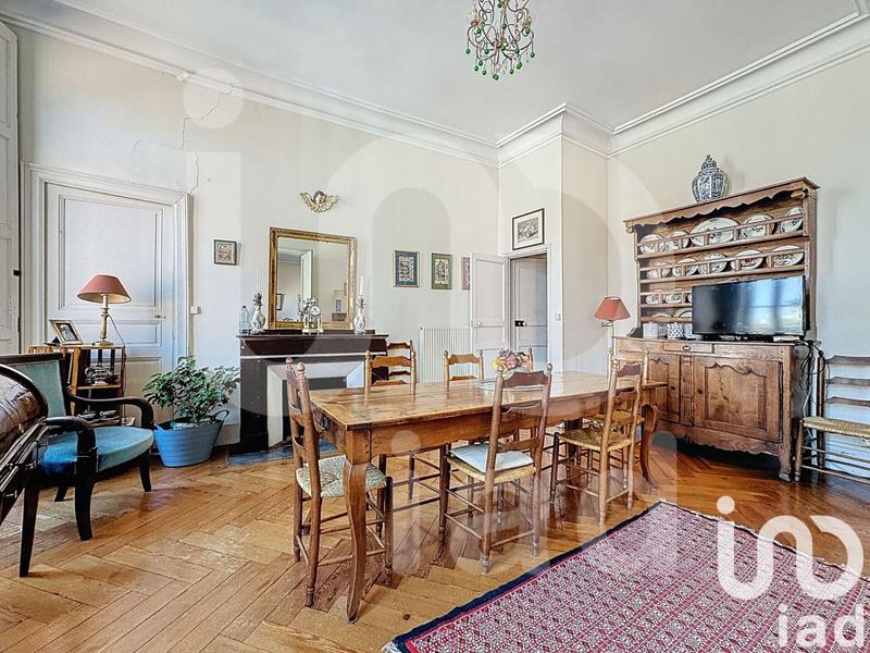 Appartement - 192 m² - 6 pièces