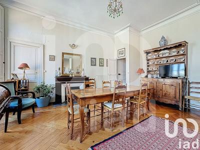 Appartement - 192 m² - 6 pièces