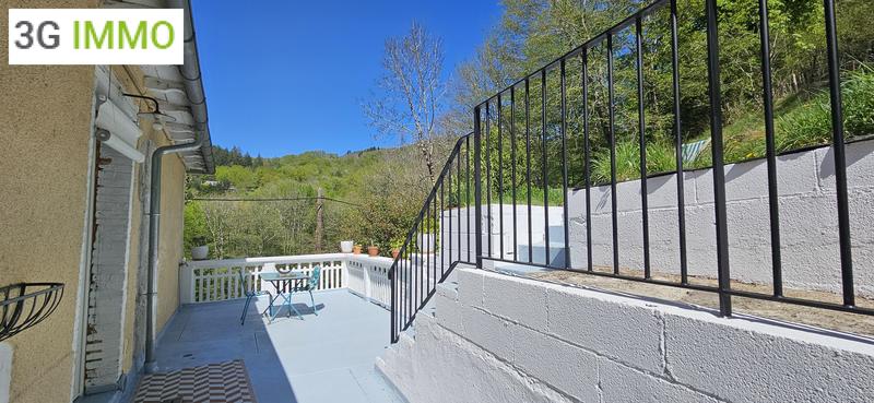 Maison - 172 m² - 9 pièces