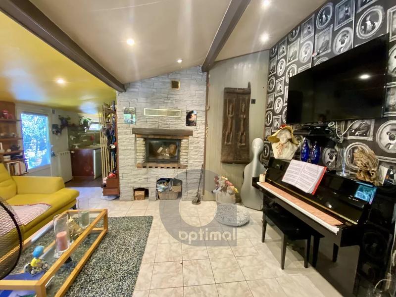 Maison - 83 m² - 4 pièces