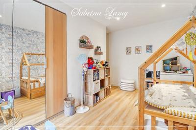 Maison - 166 m² - 7 pièces