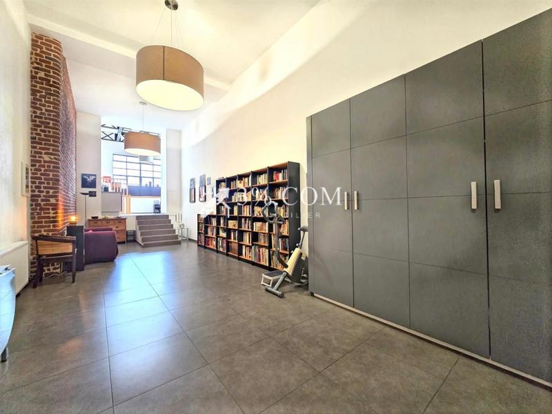 Loft - 231 m² - 6 pièces