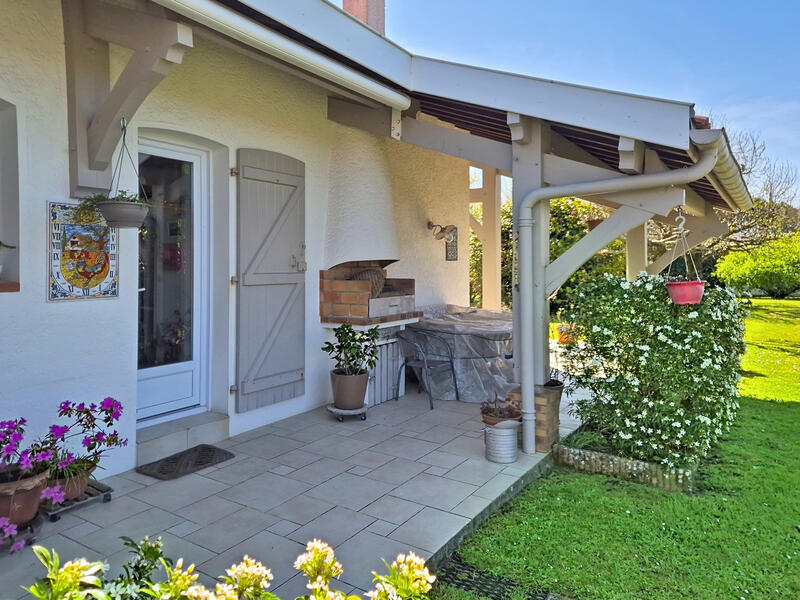 Maison - 170 m² - 7 pièces