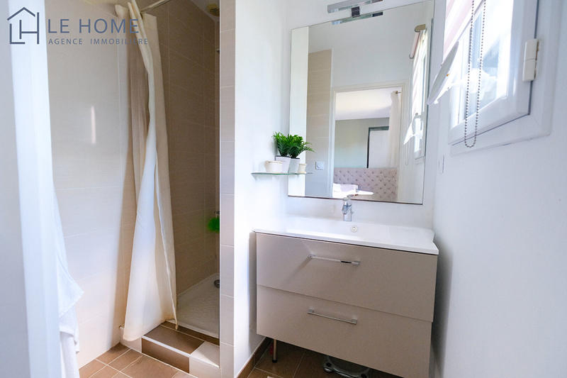 Maison - 143 m² - 7 pièces