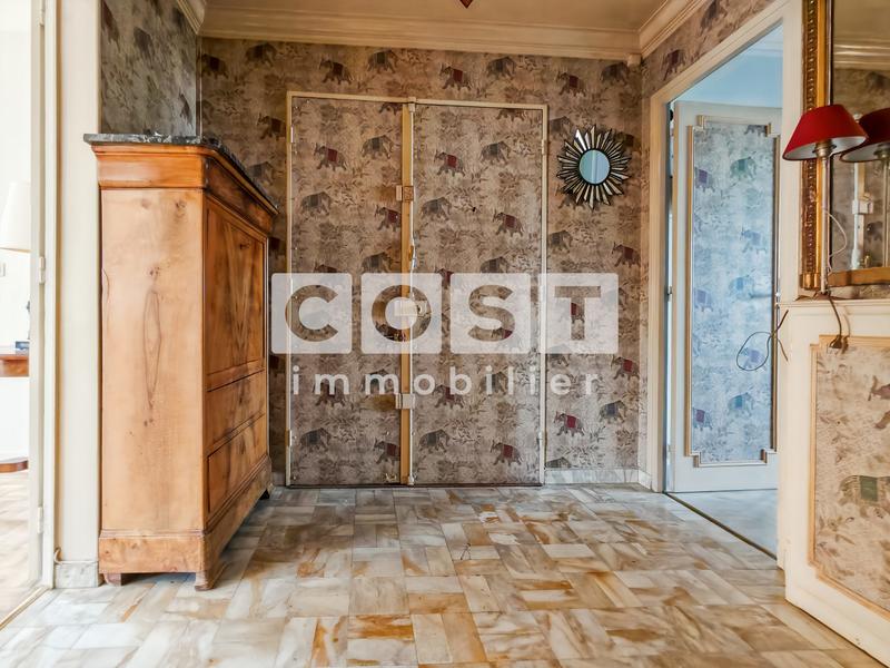 Appartement - 137 m² - 5 pièces