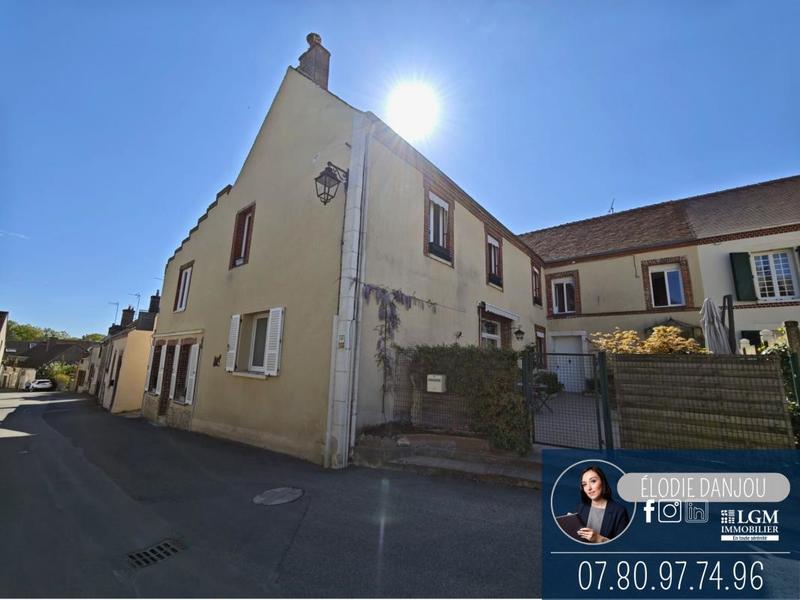 Maison - 470 m² - 18 pièces