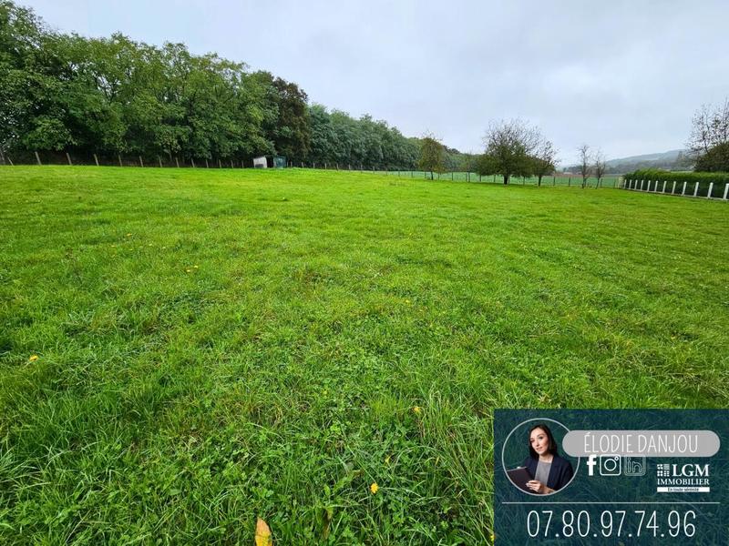 Terrain constructible - 2 700 m²