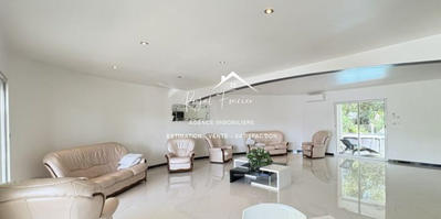 Maison contemporaine - 265 m² - 6 pièces