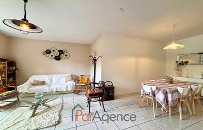 Appartement - 77 m² - 3 pièces