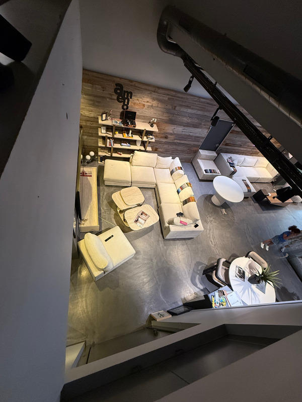 Local commercial - 254 m² - 6 pièces