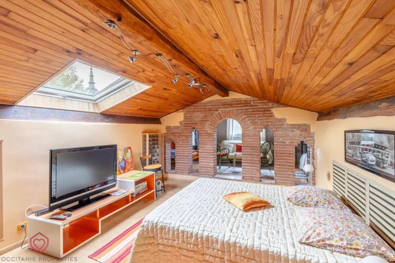 Propriété - 425 m² - 14 pièces