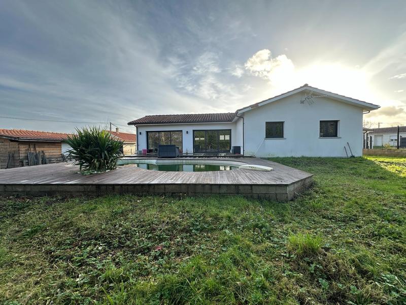 Maison - 122 m² - 5 pièces