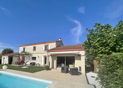 Villa - 192 m² - 8 pièces