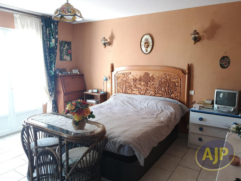 Maison - 185 m² - 7 pièces