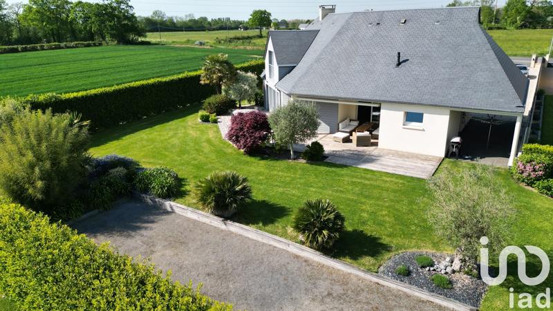 Maison - 250 m² - 10 pièces