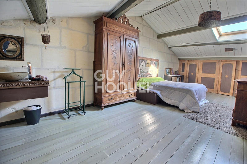 Maison - 209 m² - 6 pièces