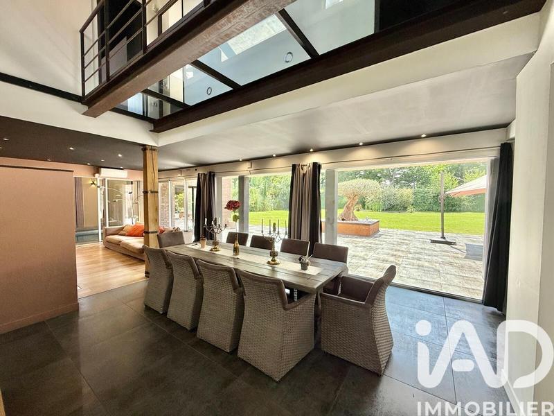 Maison - 287 m² - 8 pièces