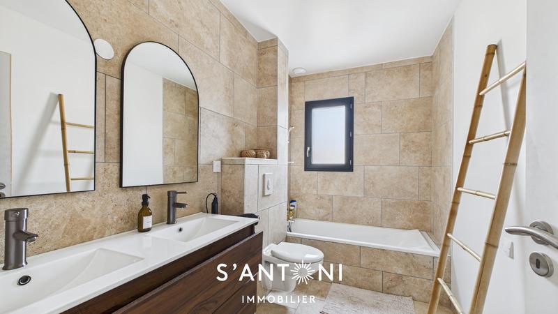 Maison - 97 m² - 4 pièces