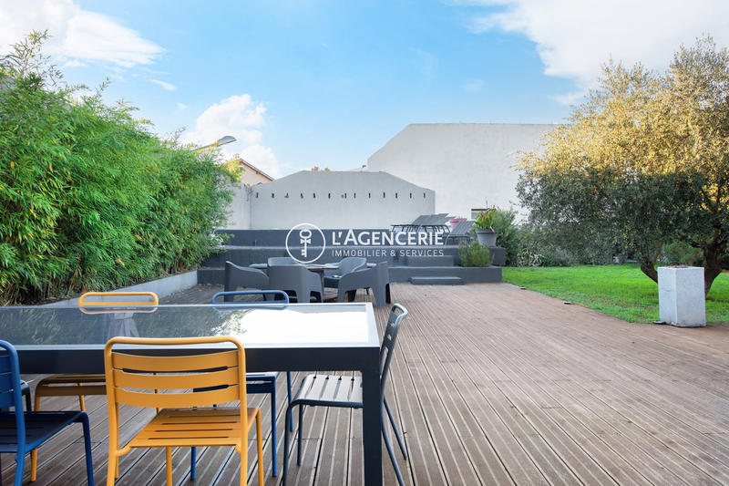 Maison - 321 m² - 6 pièces