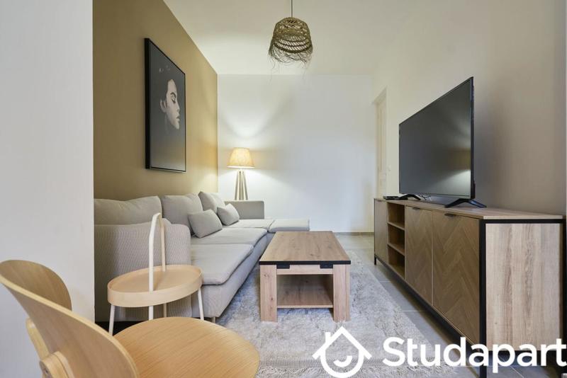 Chambre - 12 m² - 1 pièce