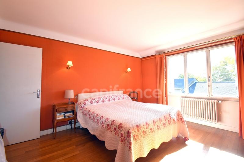 Corps de ferme - 170 m² - 11 pièces