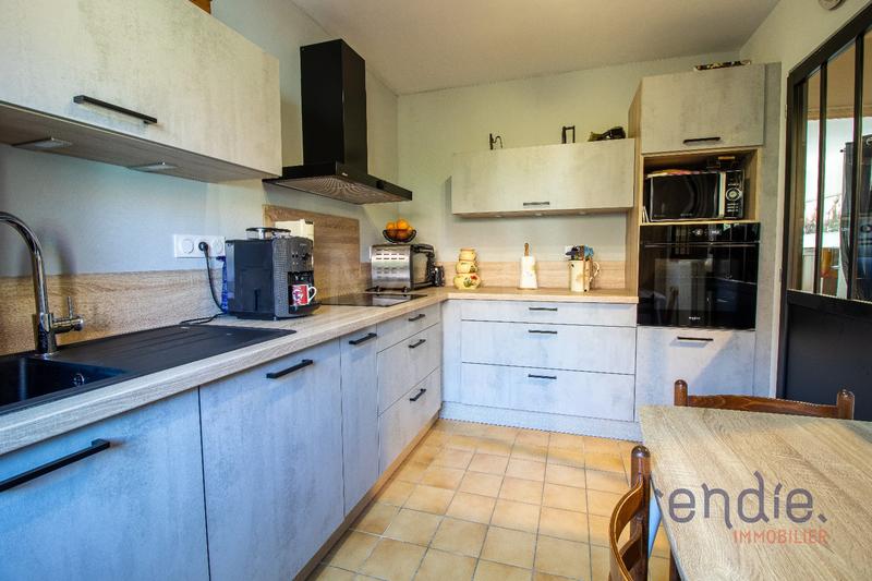 Maison - 76 m² - 4 pièces