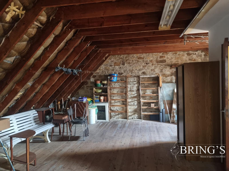 Maison - 94 m² - 6 pièces