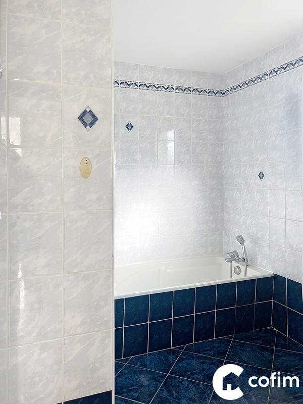 Maison - 111 m² - 4 pièces