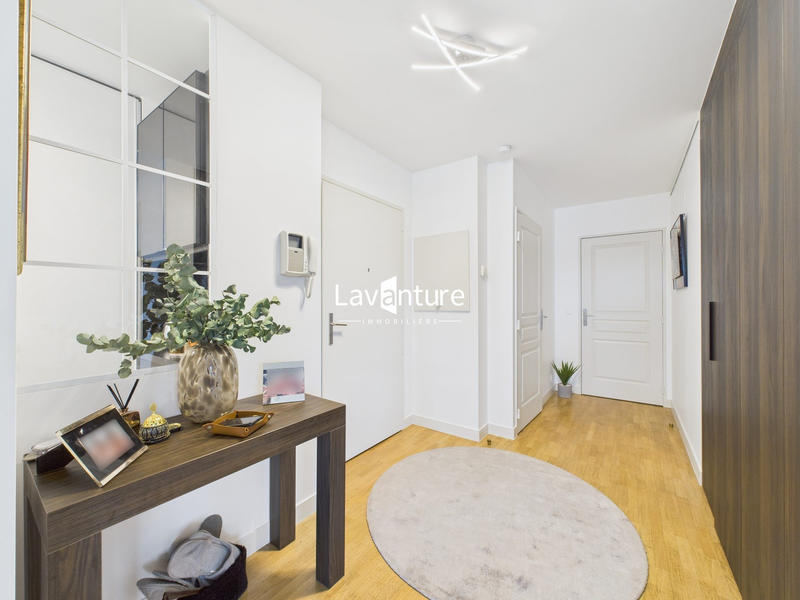 Appartement - 83 m² - 3 pièces