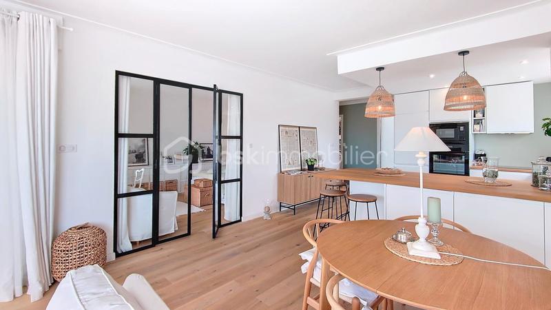 Appartement - 82 m² - 3 pièces