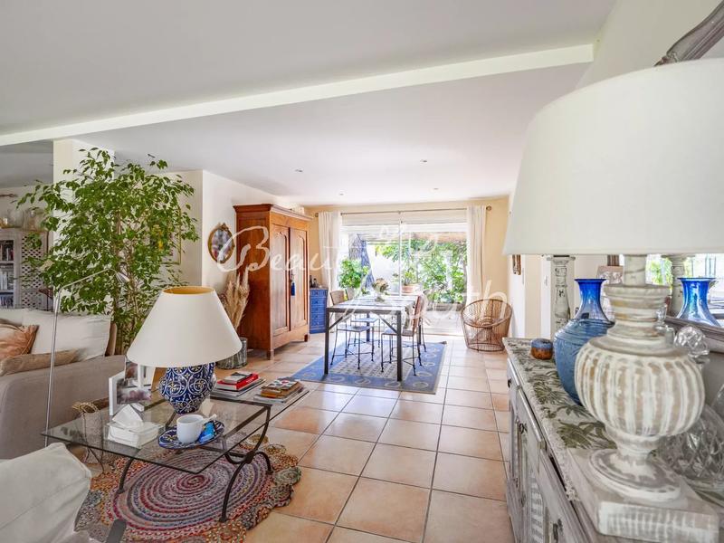 Villa - 193 m² - 5 pièces