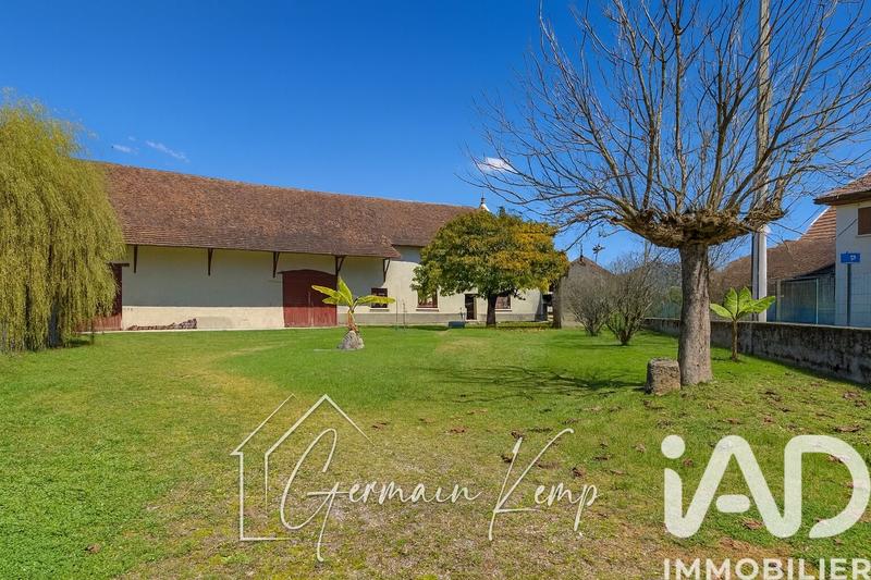 Maison - 250 m² - 9 pièces