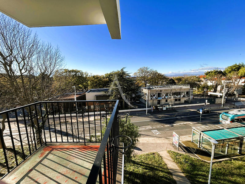 Appartement - 99 m² - 5 pièces